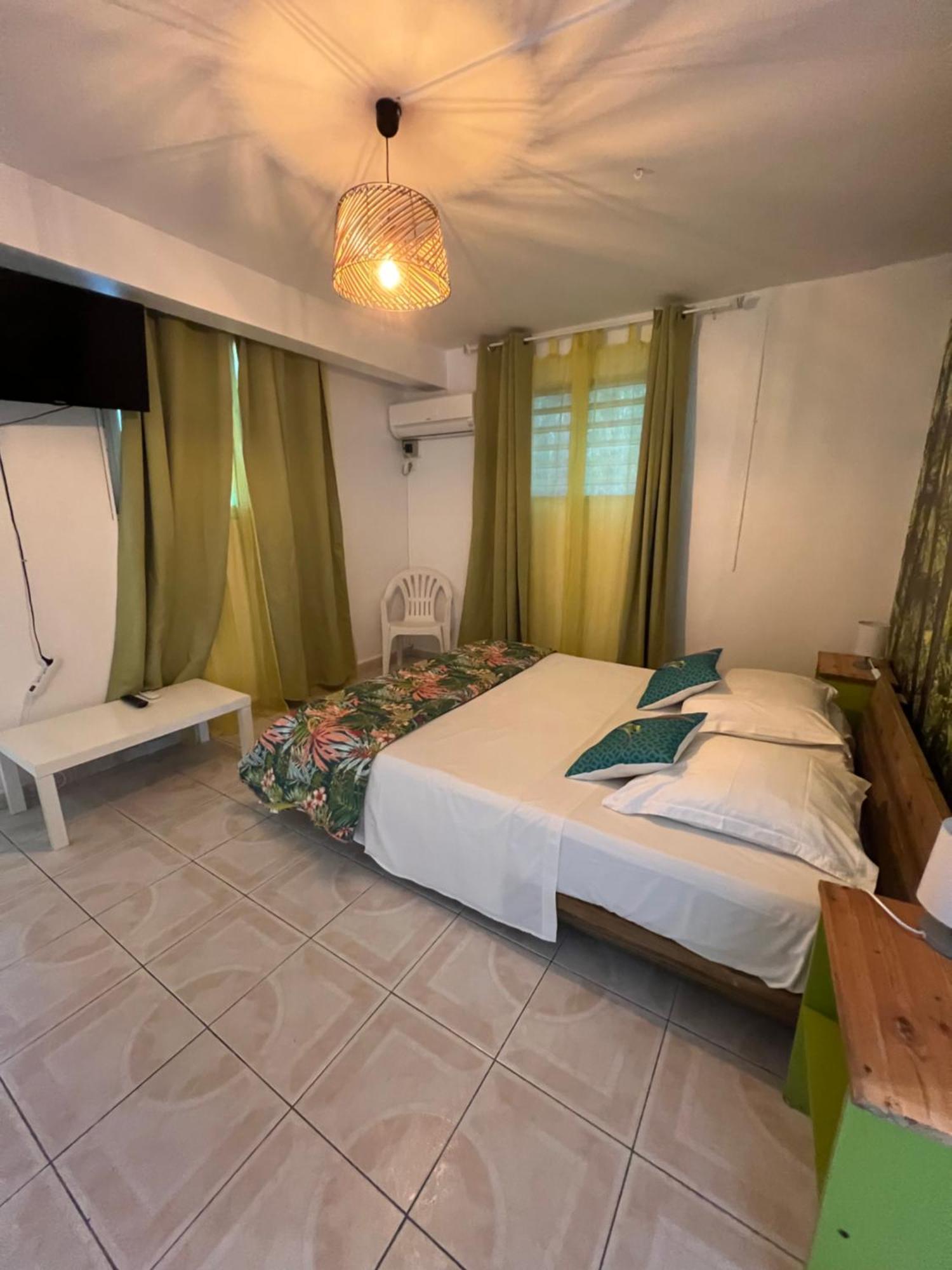 Location Tropical Apartment Sainte-Anne  Luaran gambar