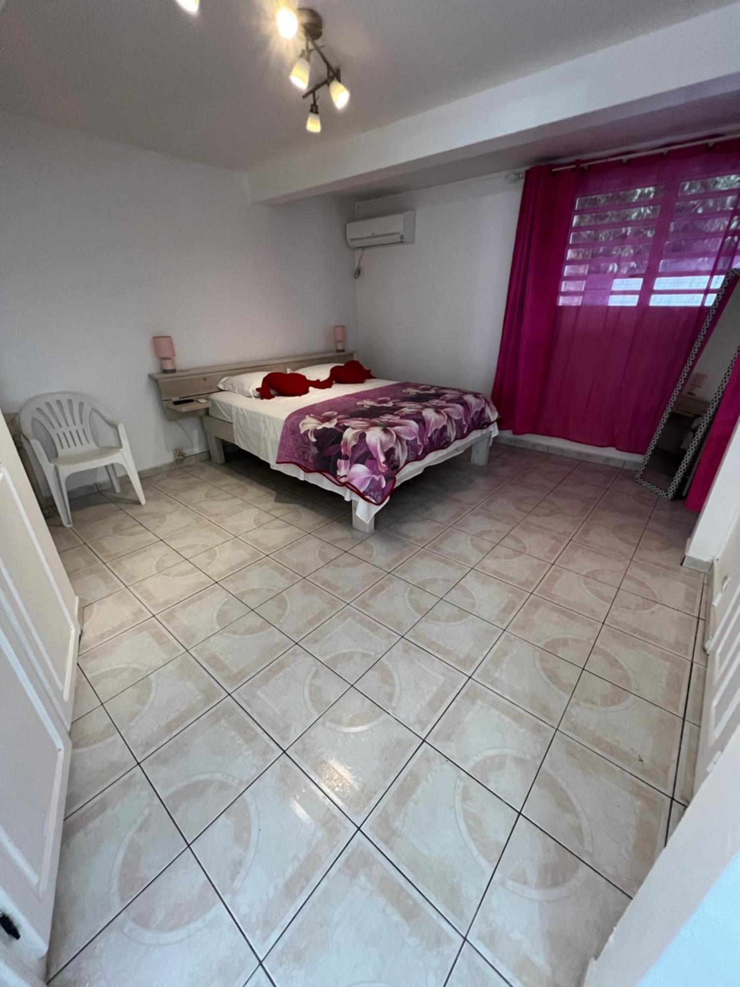 Location Tropical Apartment Sainte-Anne  Luaran gambar
